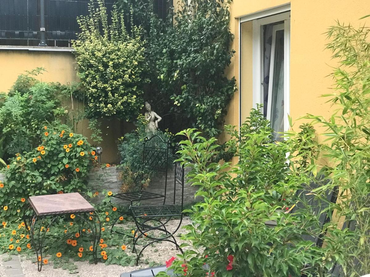 Le Chant Des Oiseaux - Au Pied De La Voie Cyclable Crevechamps Kültér fotó