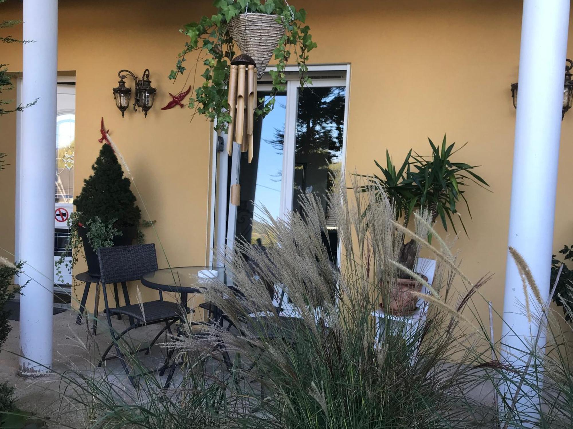 Le Chant Des Oiseaux - Au Pied De La Voie Cyclable Crevechamps Kültér fotó
